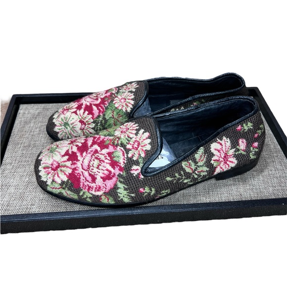 The Larkspur Collection needle point shoes 9 - Picture 2 of 4